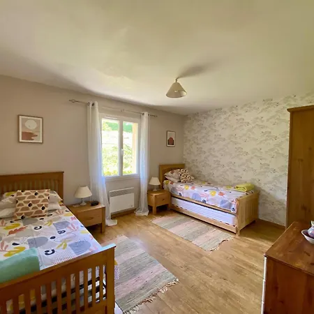 Villa De La Colline - Family Friendly With Private Pool And Secure Garden *